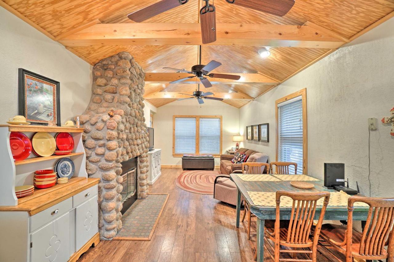 Charming Hilltop Cottage In Medicine Park! Exterior foto