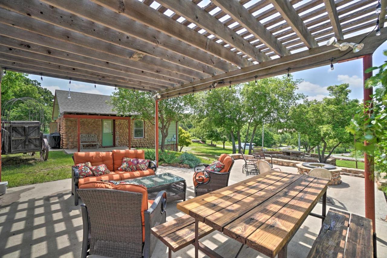 Charming Hilltop Cottage In Medicine Park! Exterior foto